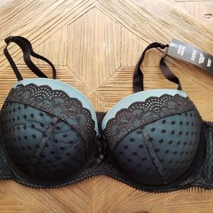 Torrid Lace Detail Bra NWT